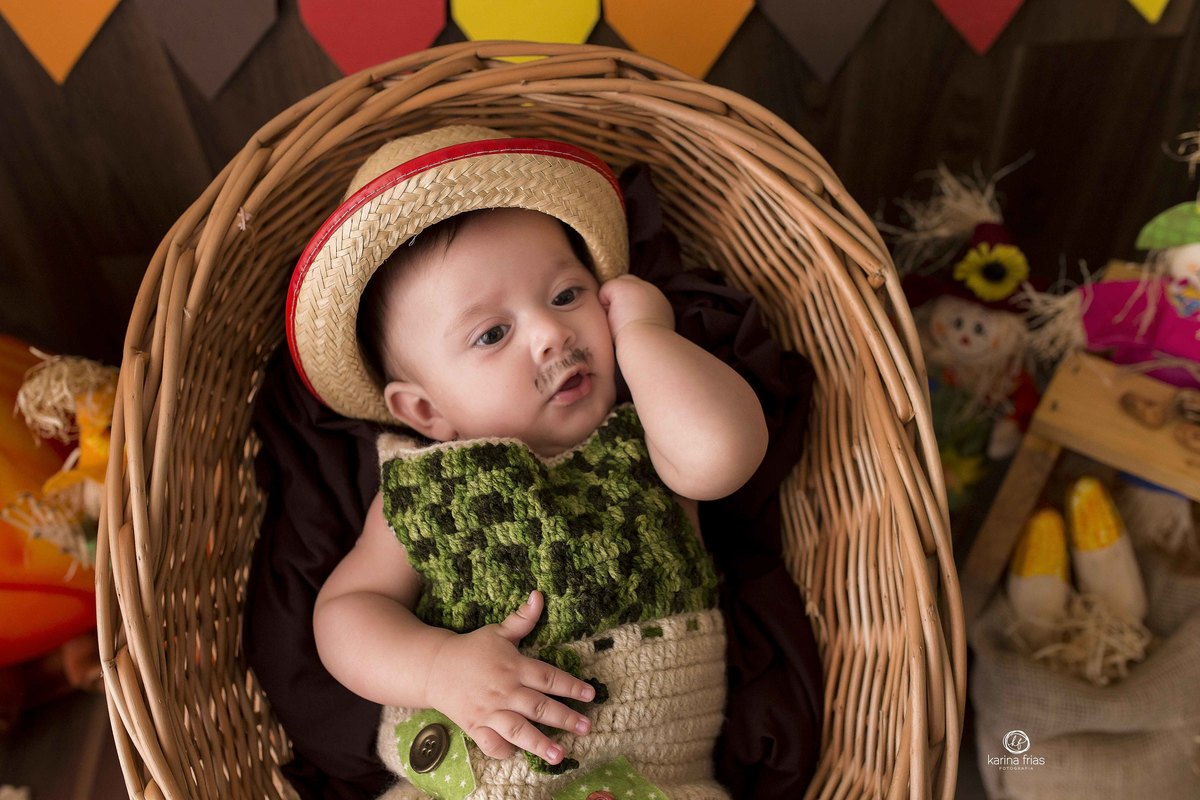 o menino parece dancar arrocha no ensaio