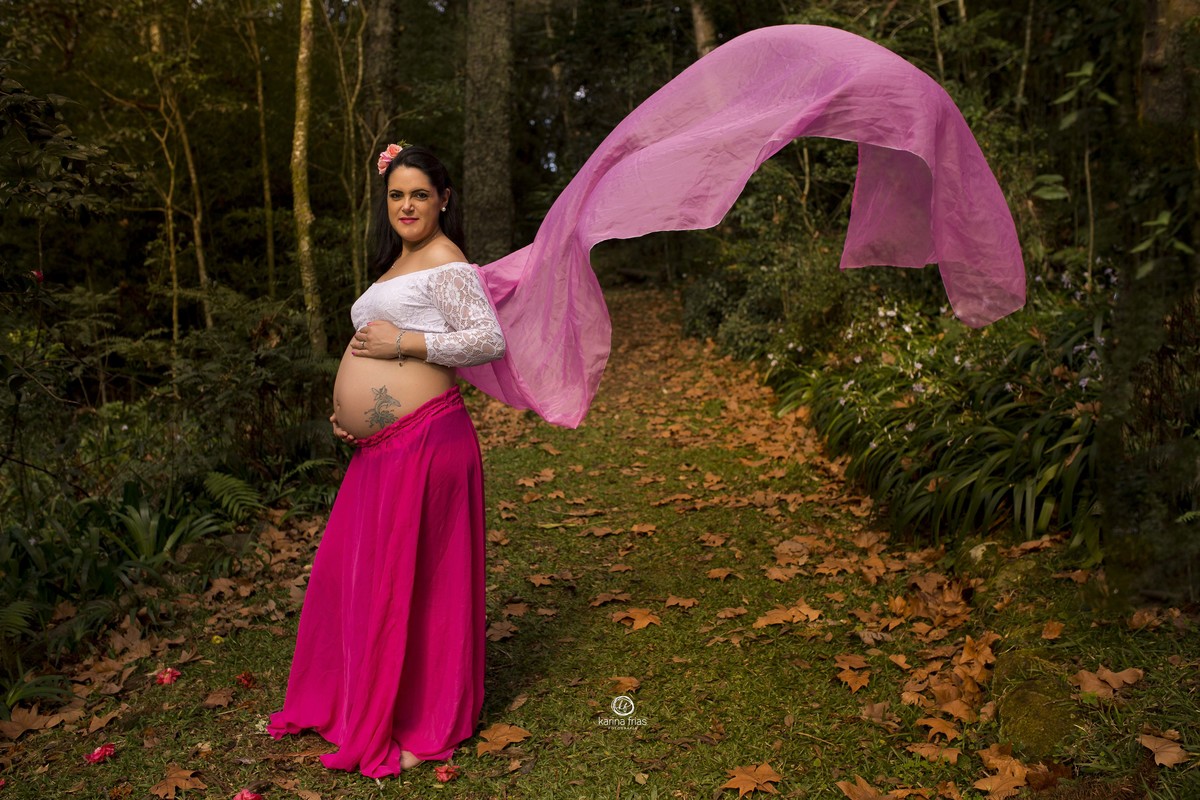 no ensaio de gestante, jogamos o veu para parecer que esta voando