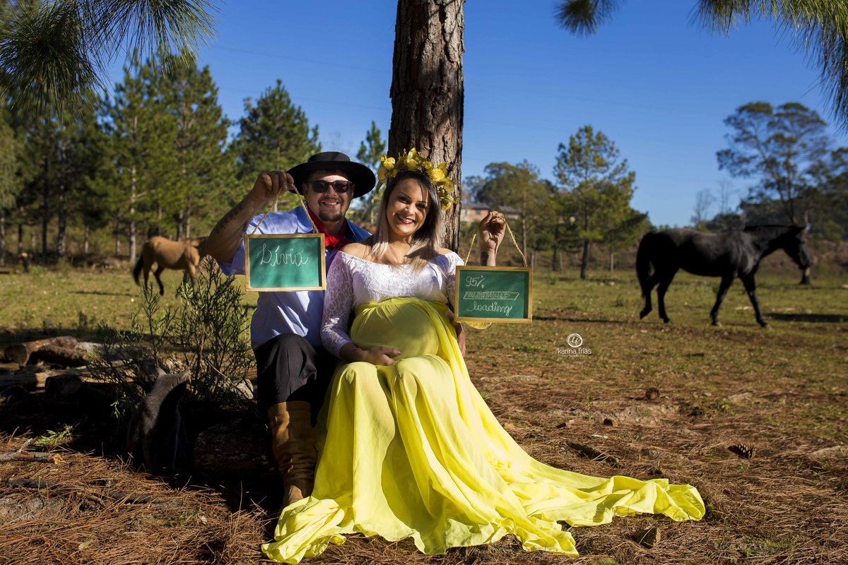 no ensaio de gestante levamos plaquinhas como acessorios