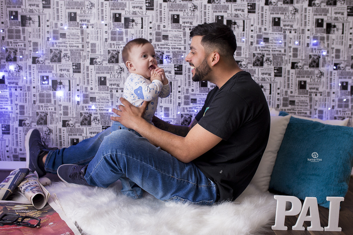 pai e filho brincam na sessão de dia dos pais