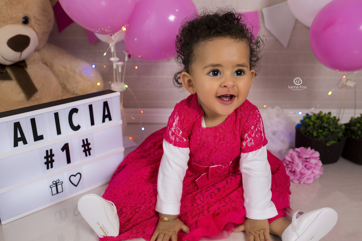 a bebe sorri para a fotografa de familia de caxias do sul, karina frias