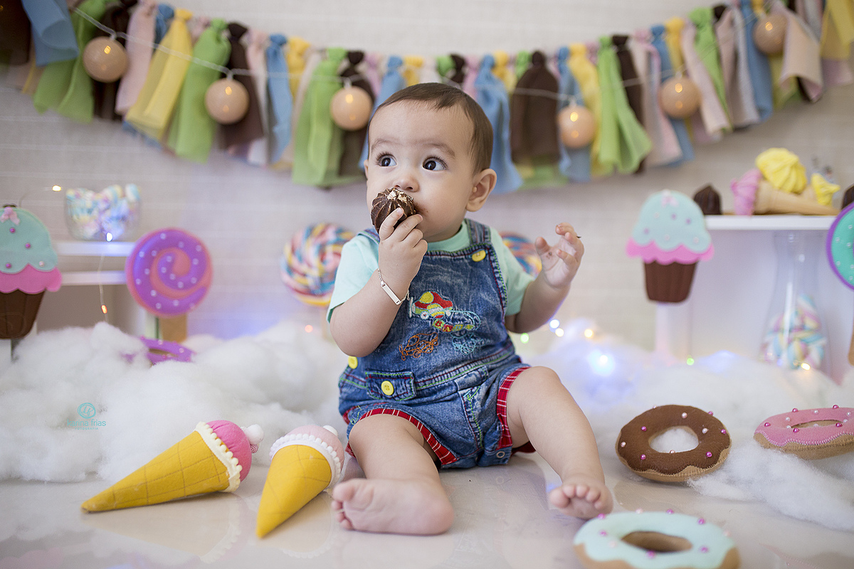 cenario de dia das crianças para a companhamento mensal