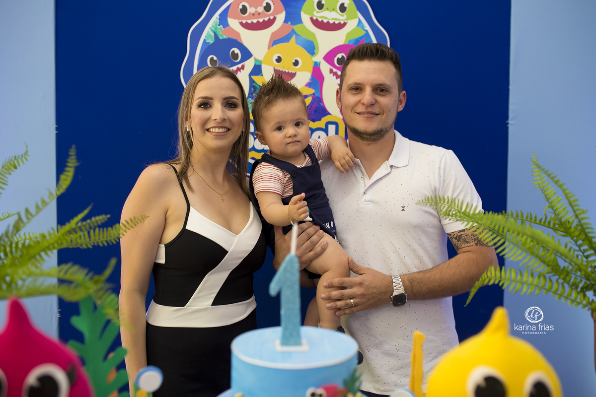 a familia faz fotos de aniversario