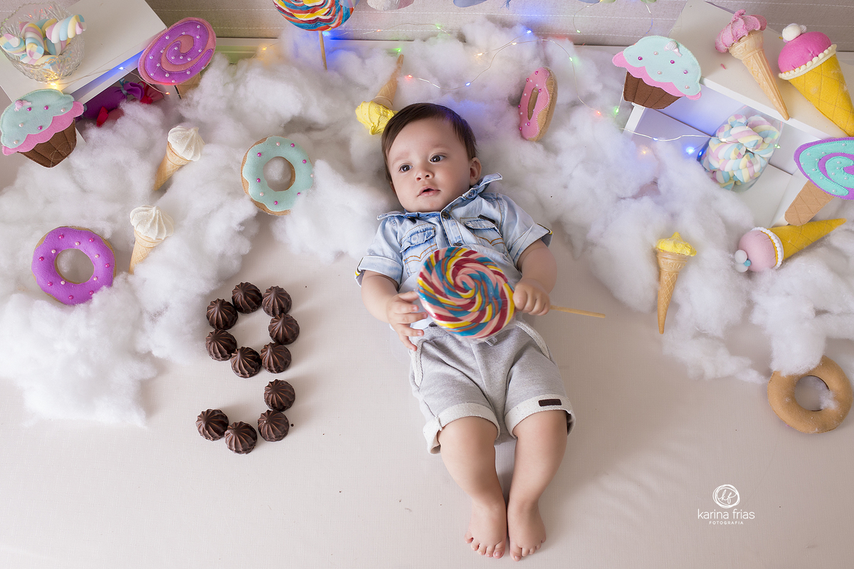 utilizamos doces para representar o numero do mes da criança