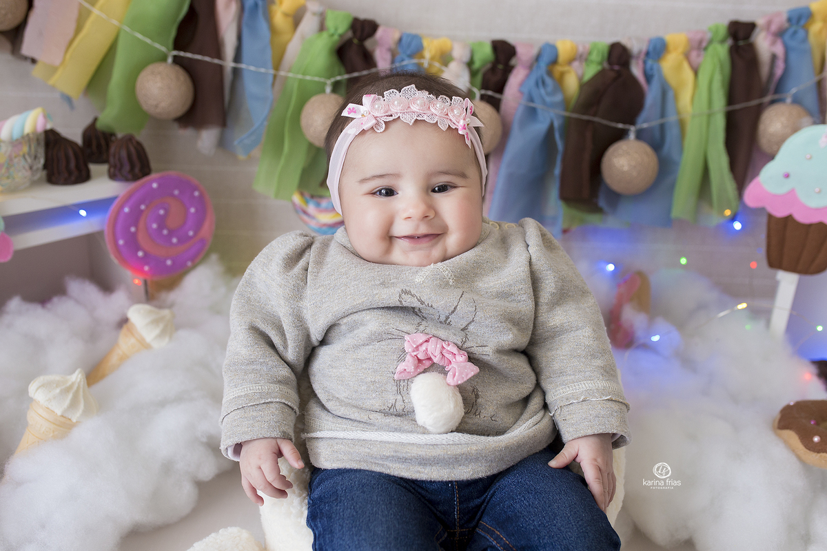 o bebe sorri para a fotografa de familia de caxias do sul-rs