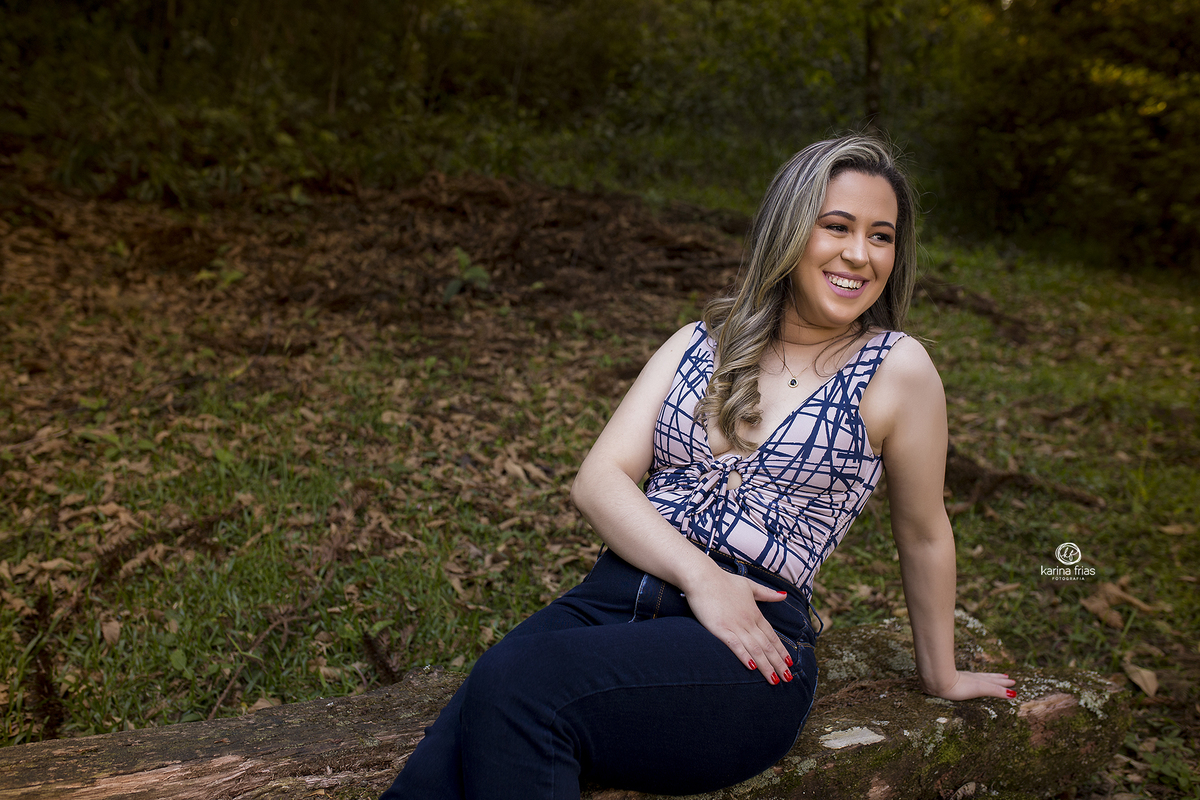 no ensaio pessoal posicionamos a modelo de um jeito que nao aparece as gordurinhas