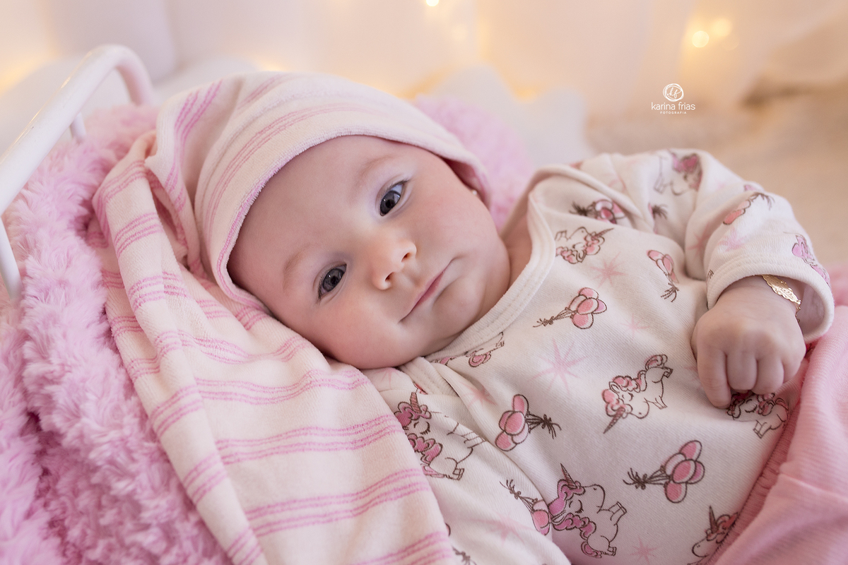 a fotografa de familia karina frias de caxias do sul, registra a bebe