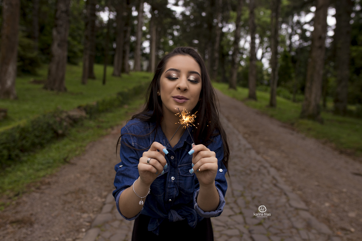 no ensaio de 15 anos levamos acessorios como velas