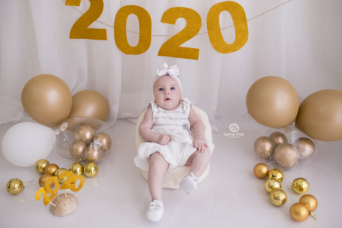 no ensaio de fim de ano montamos com baloes e letras