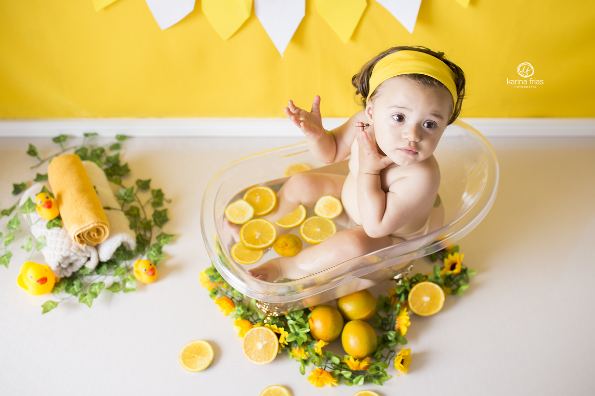 a menina esta dentro da banheira no ensaio em caxias do sul-rs
