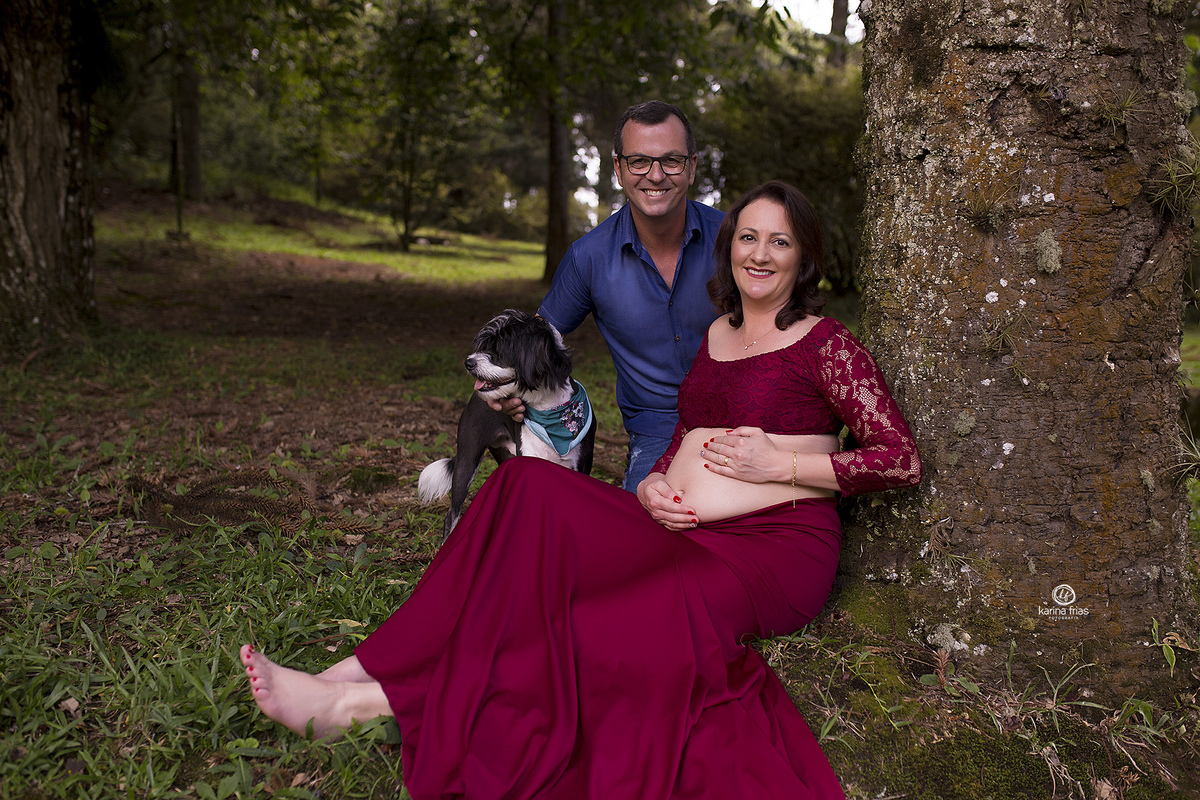 os pais posam para a fotografa de caxias do sul