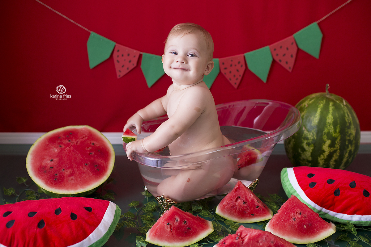 o menino sorri para a fotografa infantil de caxias do sul-rs