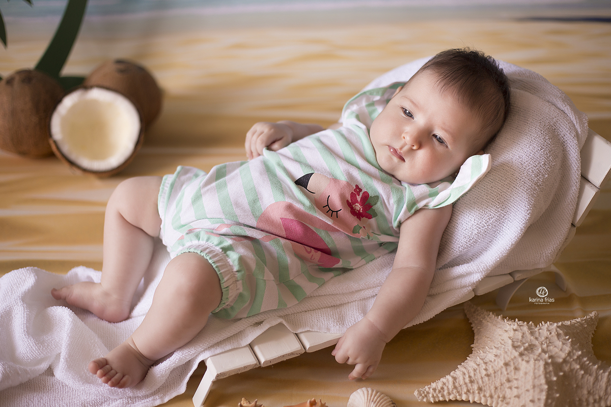 no acompanhamento mensal a bebe fica deitada