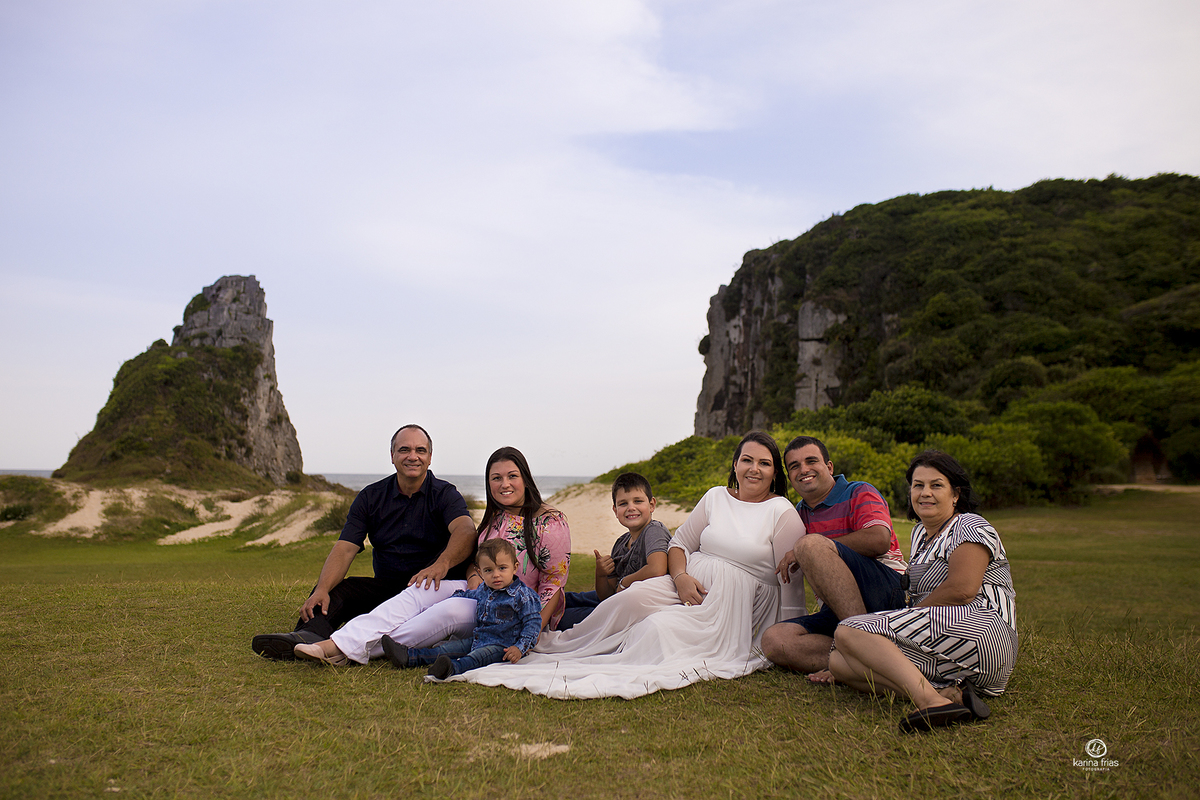 a familia toda participou do ensaio de gestante