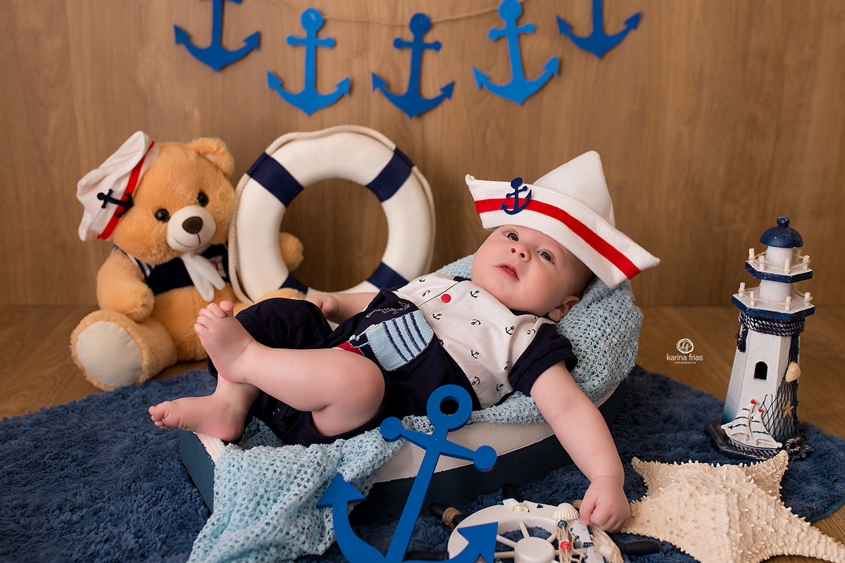 no acompanhamento mensal fizemos o cenario de marinho para a criança