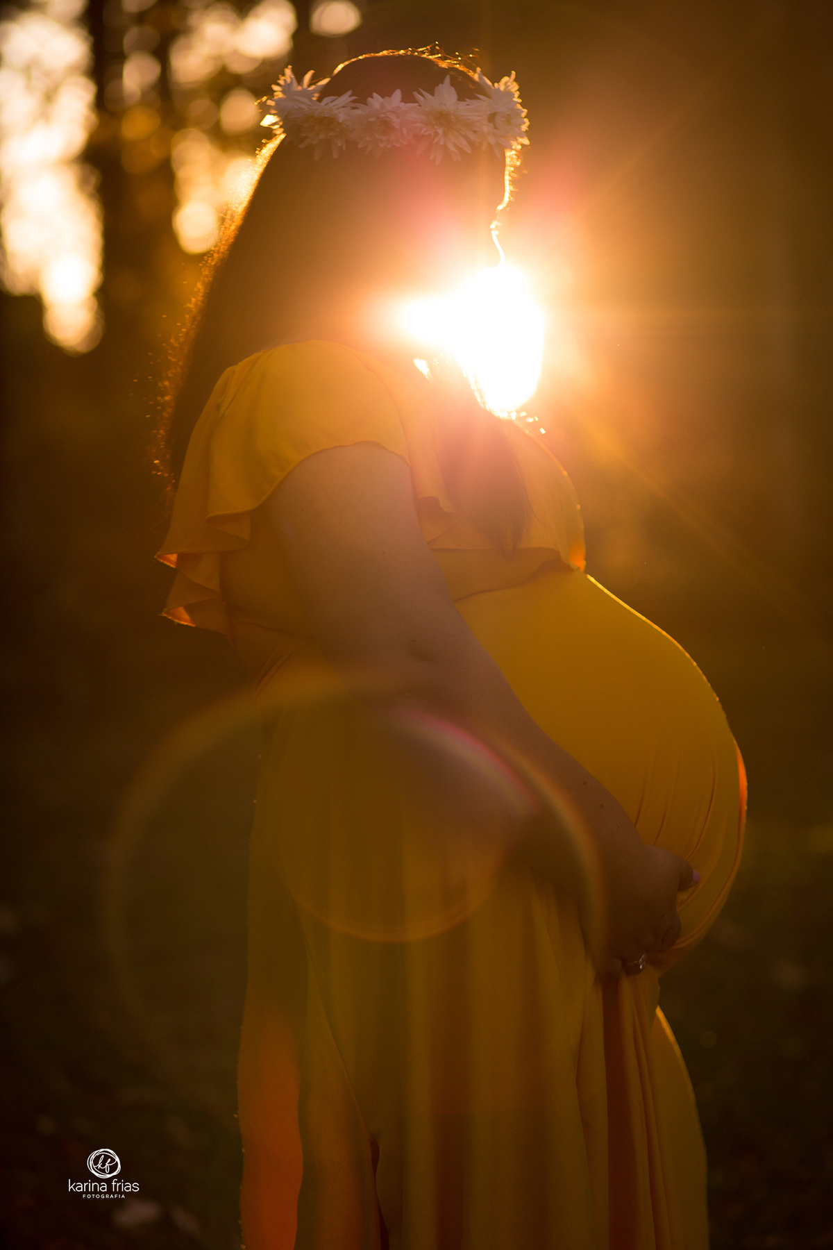 aproveitamos o sol durante ensaio externo de gestante em caxias do sul-rs