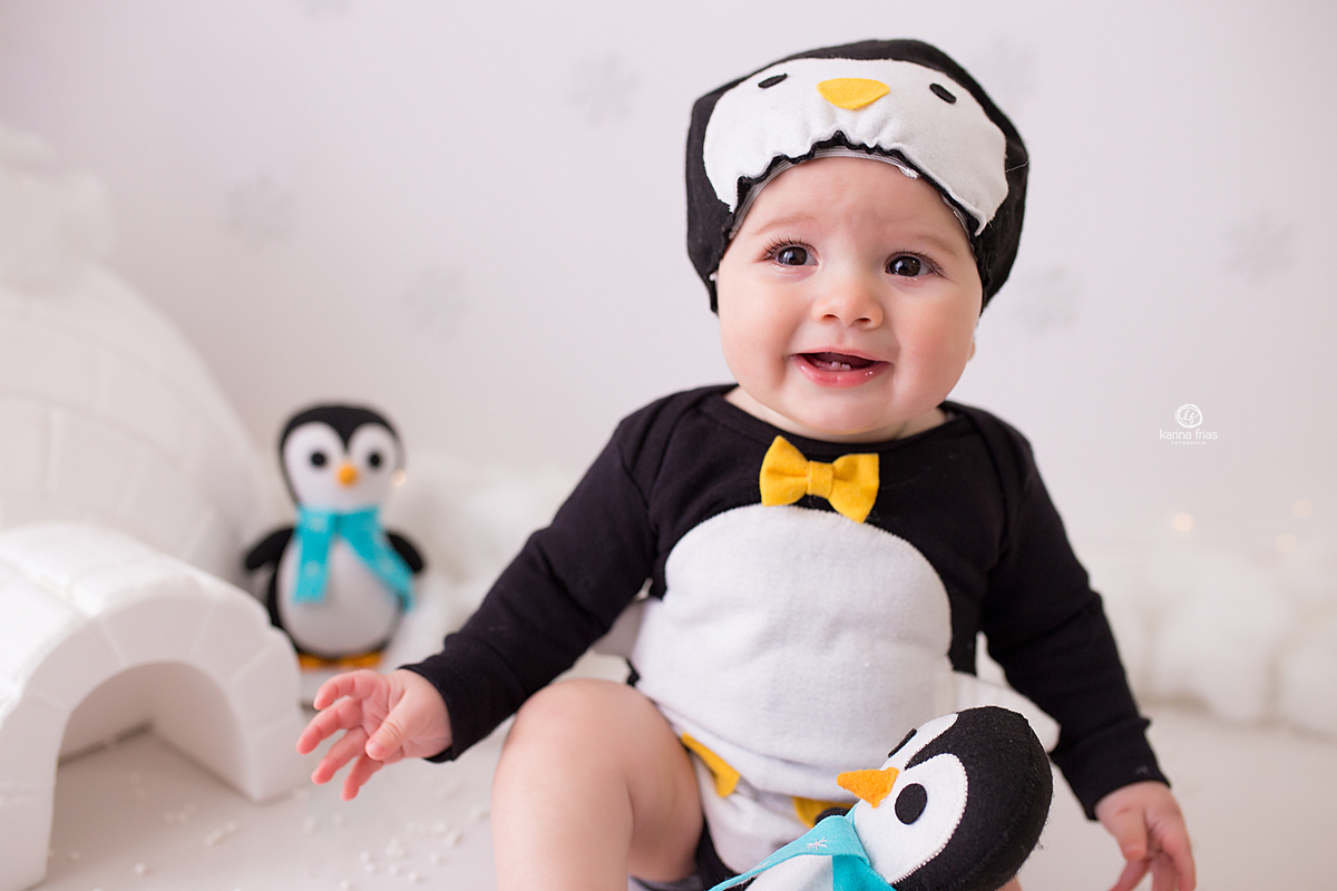 o menino chora durante ensaio infantil