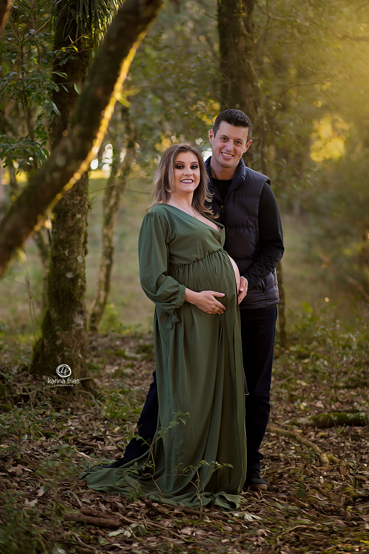 no ensaio externo de gestante o sol estava colaborando