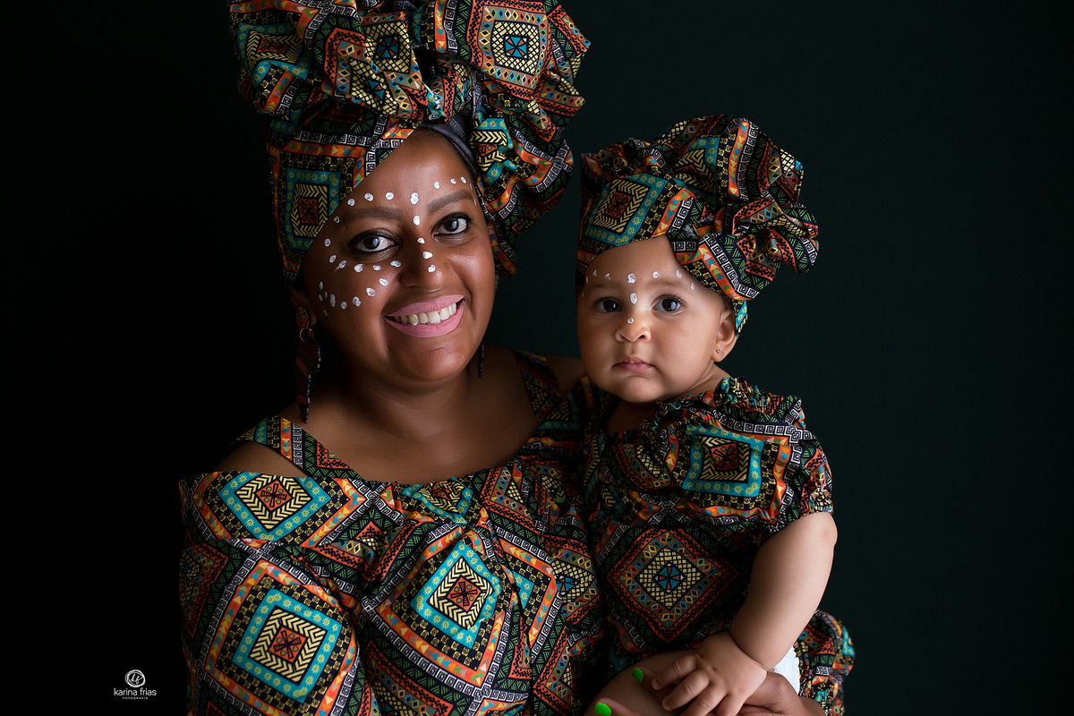 no acompanhamento mensal a  mae decidiu fazer um ensaio diferente