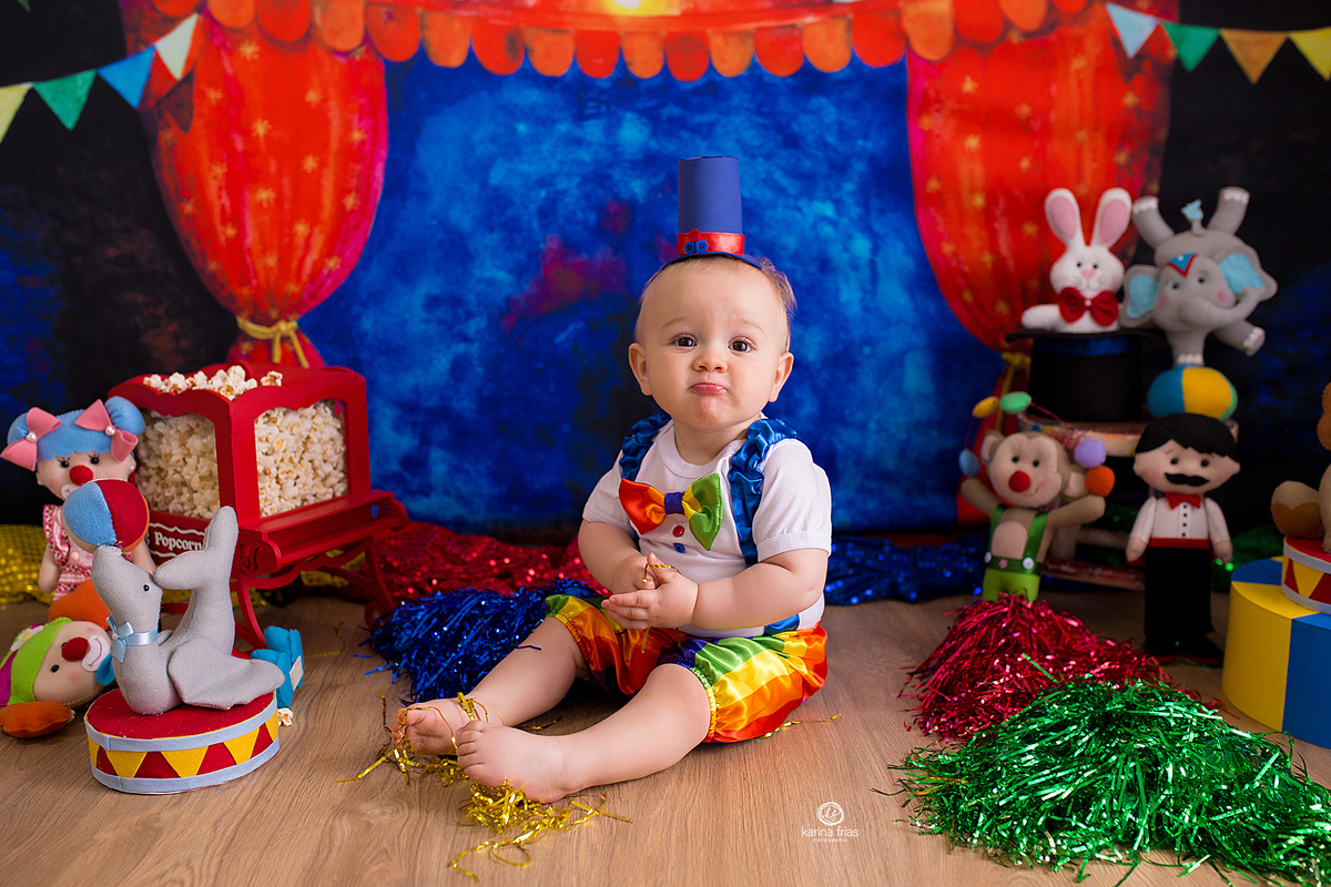 o menino sorri para a fotografa de caxias do sul, karina frias