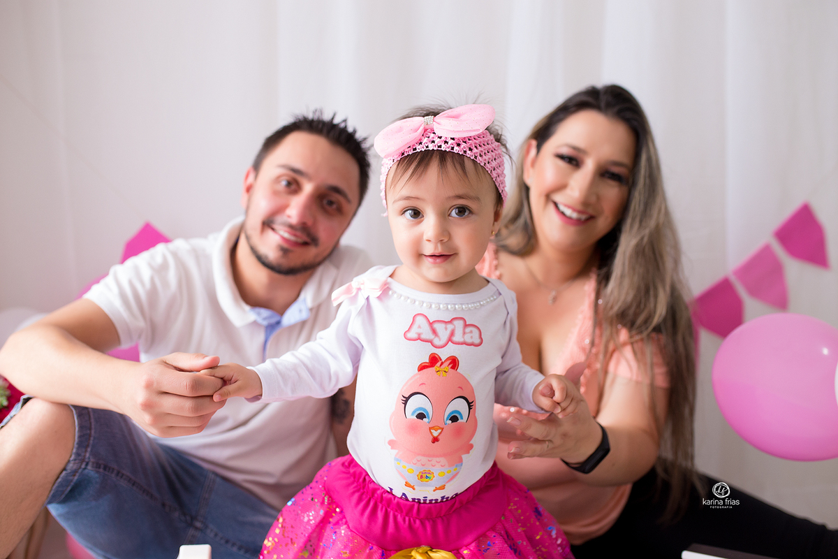 a familia participa do ensaio infantil