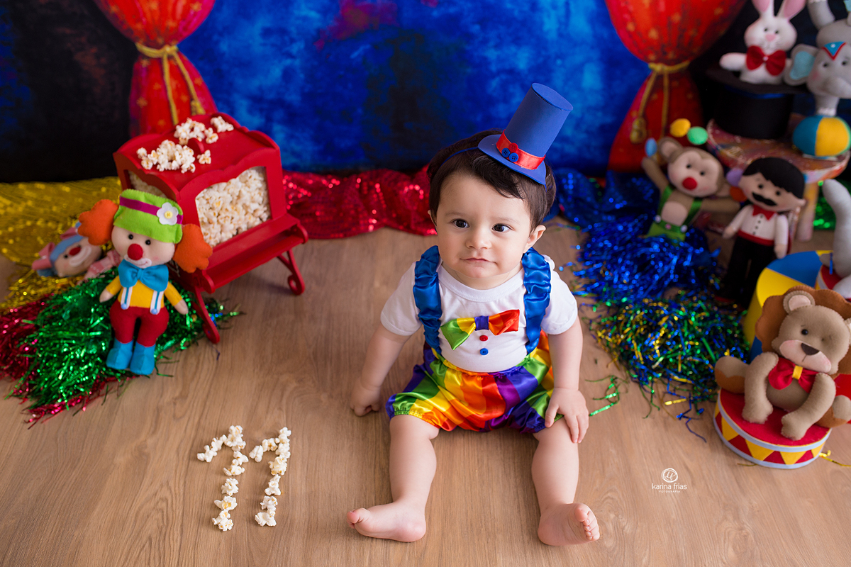 no ensaio de acompanhamento colocamos o numero para representar o mes da criança