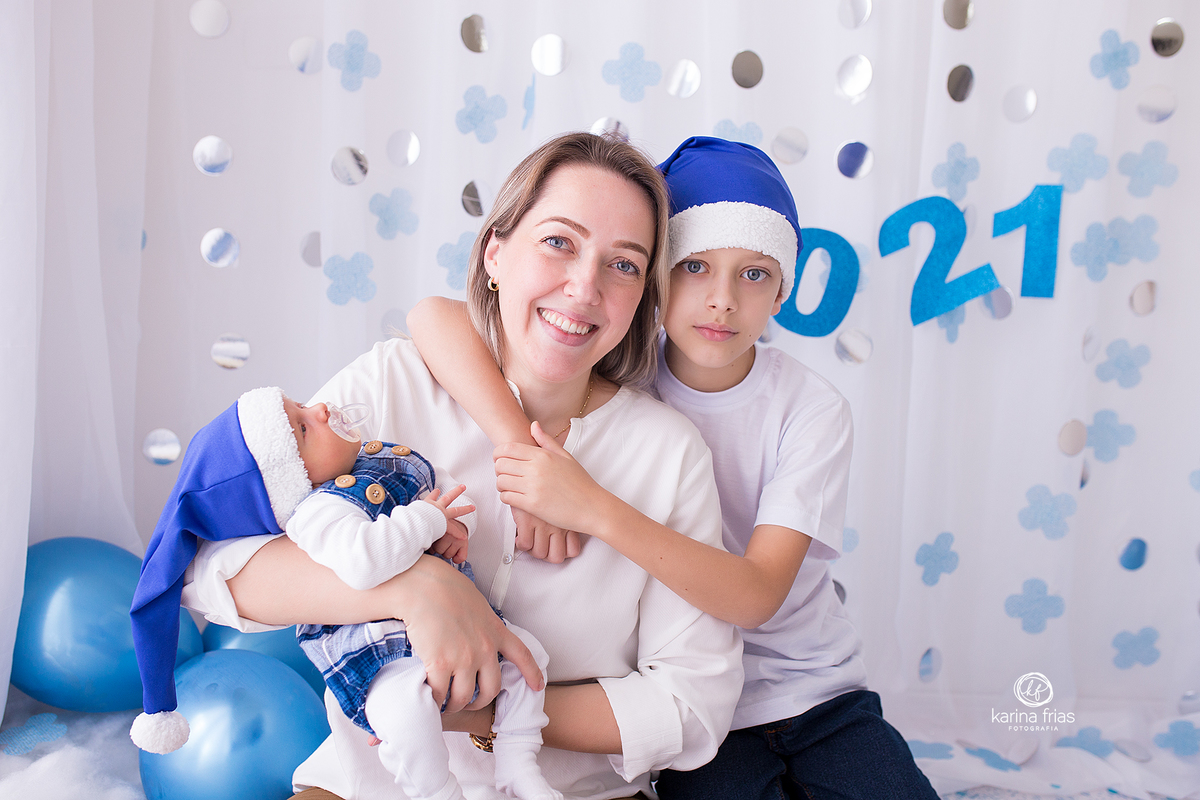 os modelos olham para a fotografa de familia de caxias do sul, karina frias