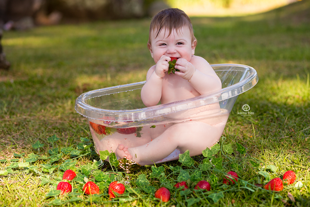 no ensaio infantil o bebe sorri
