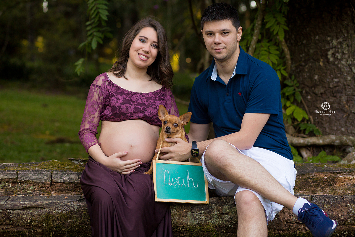 no ensaio de gestante levamos plaquinhas como acessorios