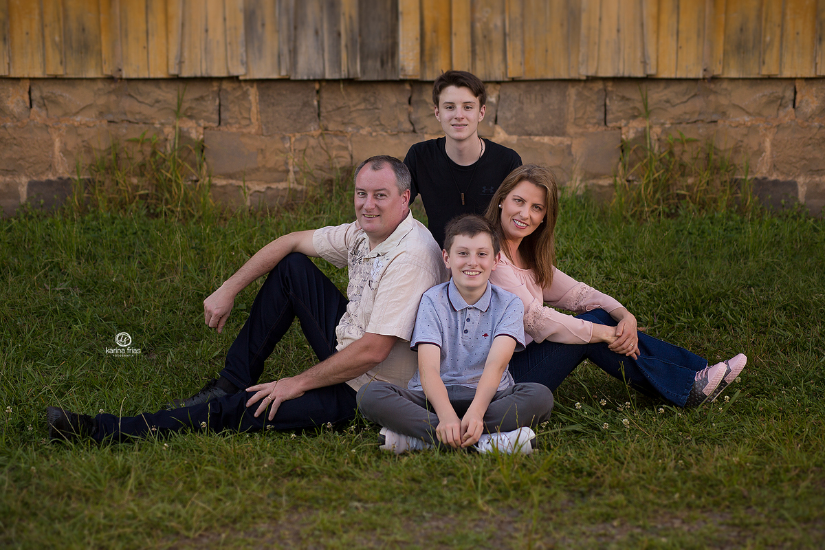 a familia toda participa das fotos externas