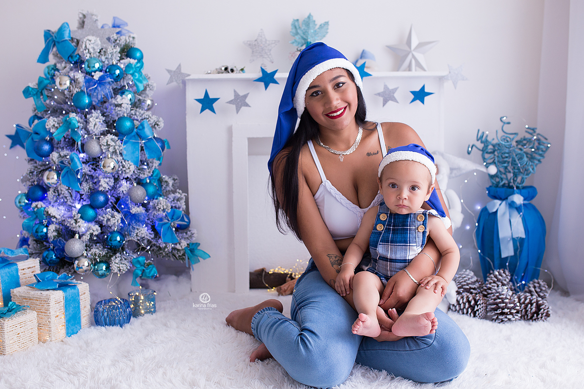 a mae participa das fotos de natal do filho