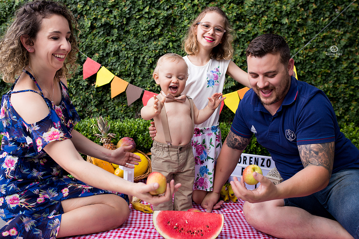 a familia toda participa do ensaio smash