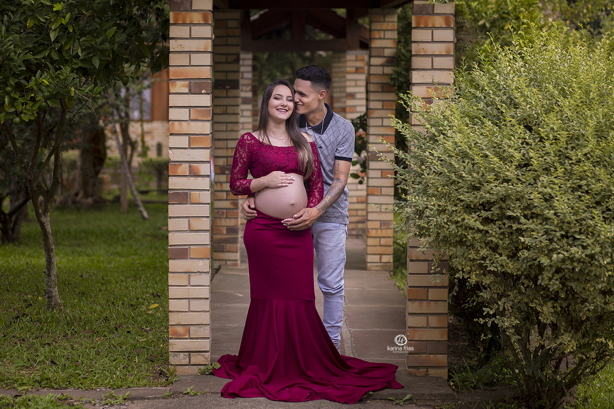 os pais brincam durante ensaio externo