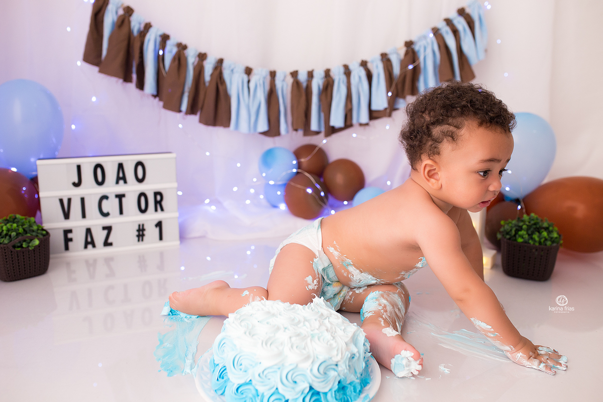 o menino tenta sair do cenario smash