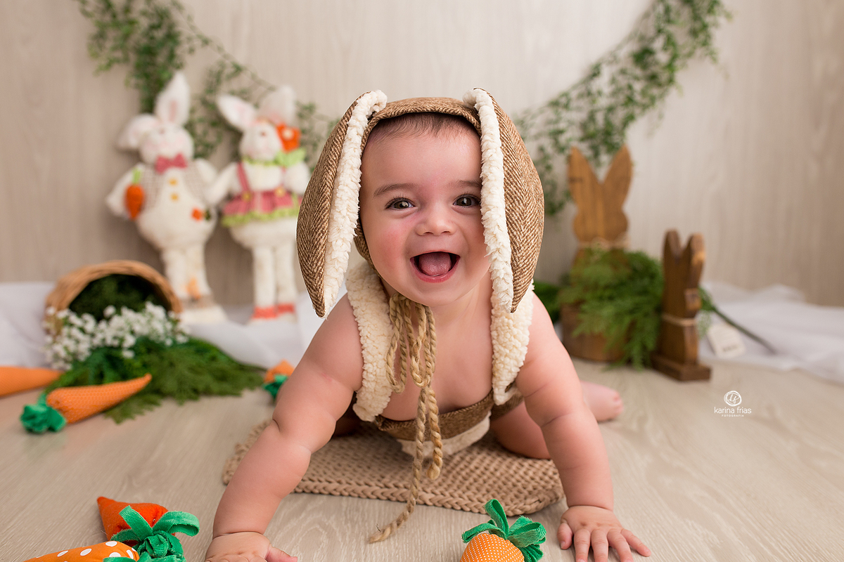 no ensaio mensal o bebe sorri