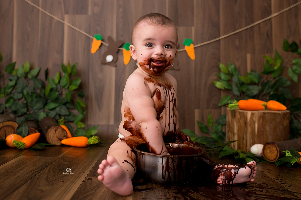 o menino olha para a fotografa de caxias do sul, karina frias