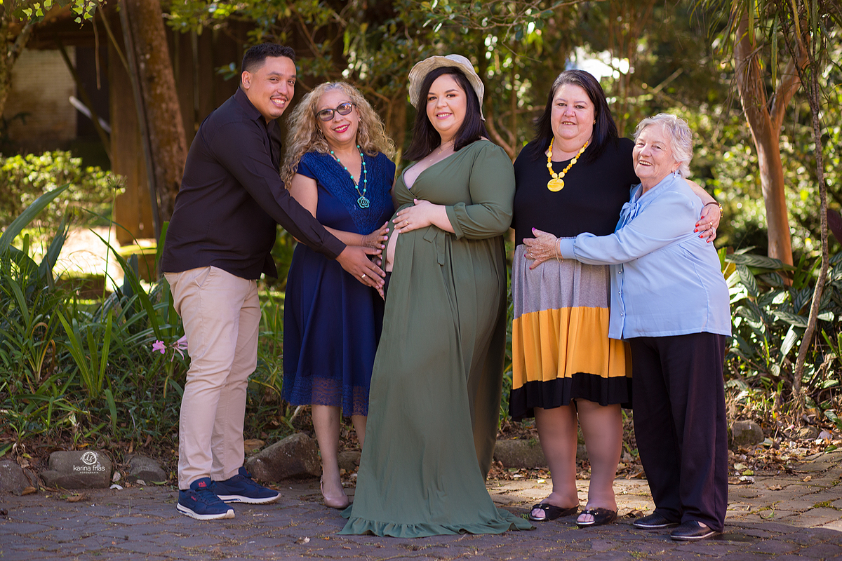 a familia participou do ensaio de gestante