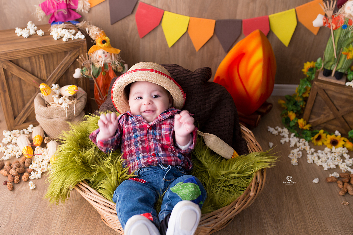 no ensaio de caipira o bebe sorri