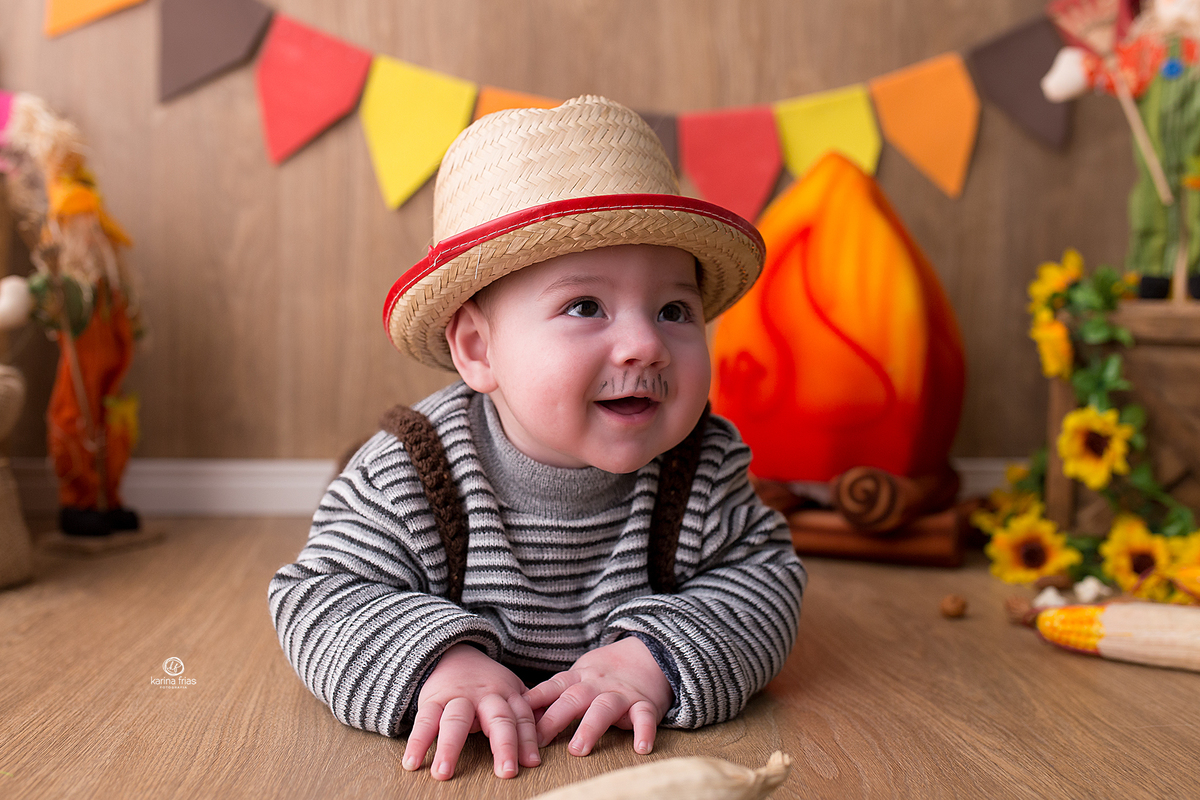 no ensaio junino o bebe esta de caipirinha