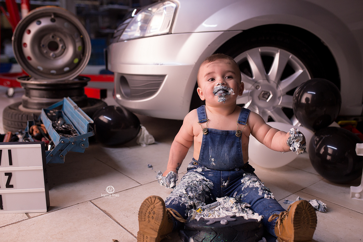 o bebe mostra a lingua durante ensaio smash