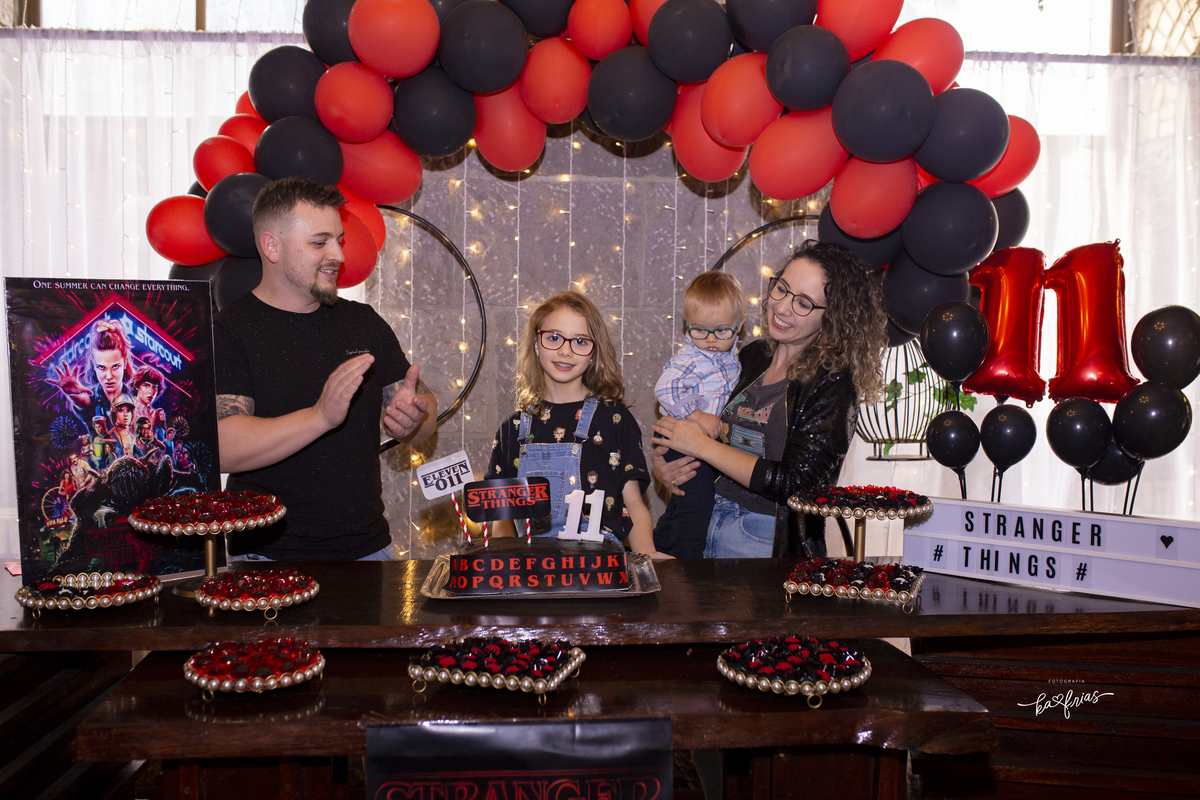 hora do parabens durante festa infantil