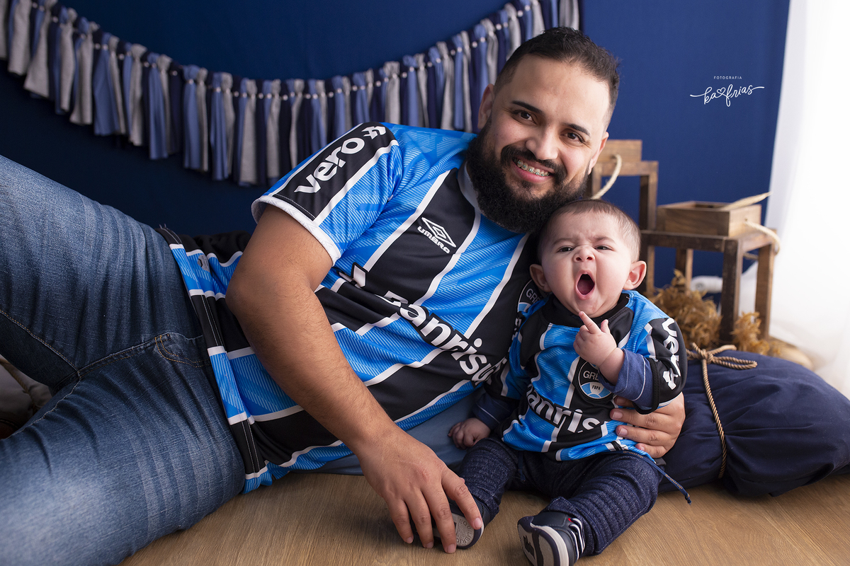 o bebe abre a boca de sono durante sessão de fotos em caxias do sul-rs