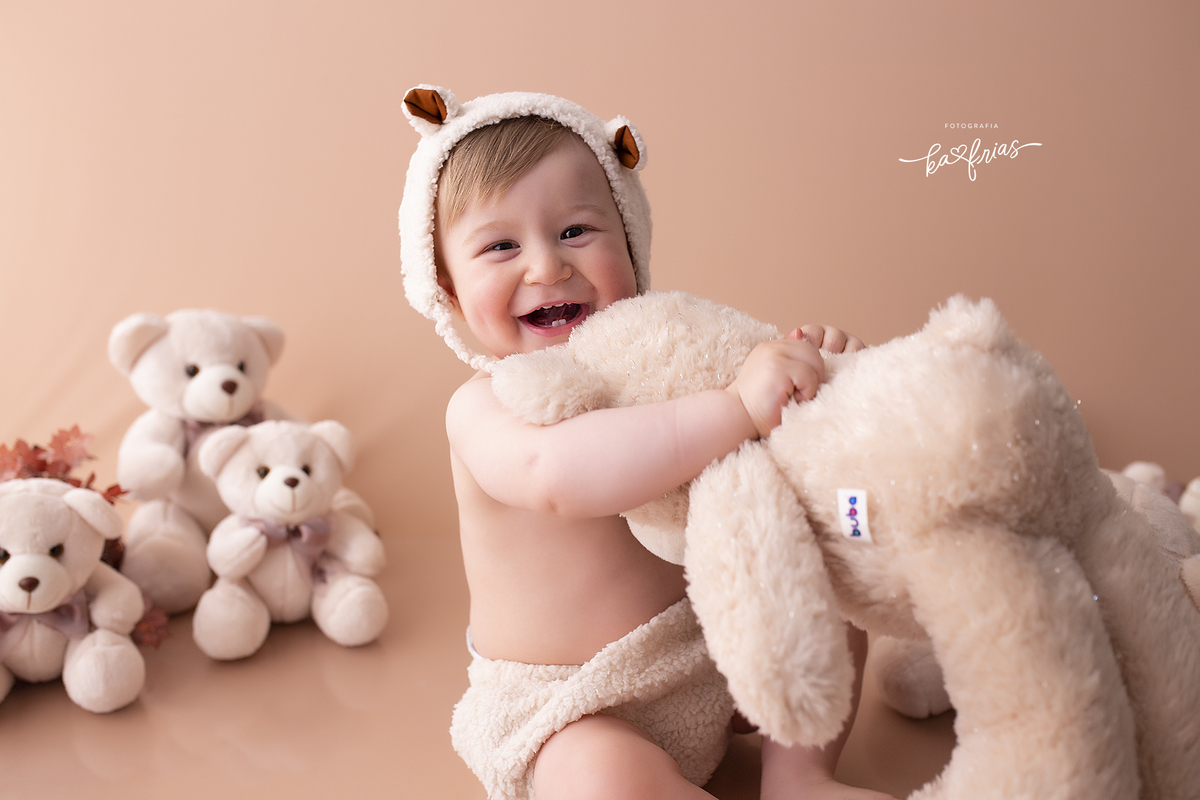 o bebe sorri para a fotografa de caxias do sul, ka frias
