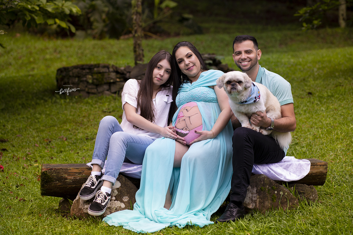 no ensaio de gestante a familia toda participou