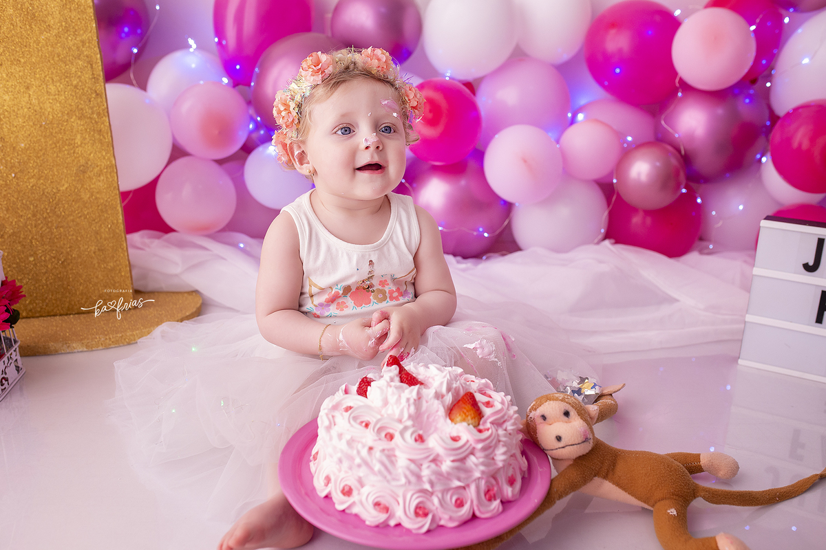 no smash usamos o bolo para a bebe se sujar