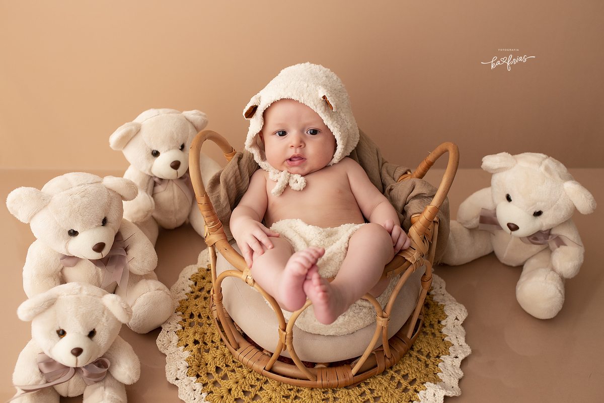 no acompanhamento mensal, o bebe esta deitado