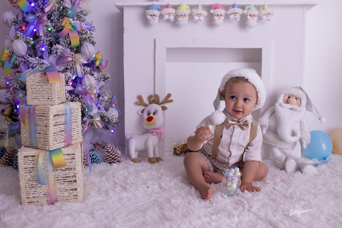 o bebe brinca na sessão