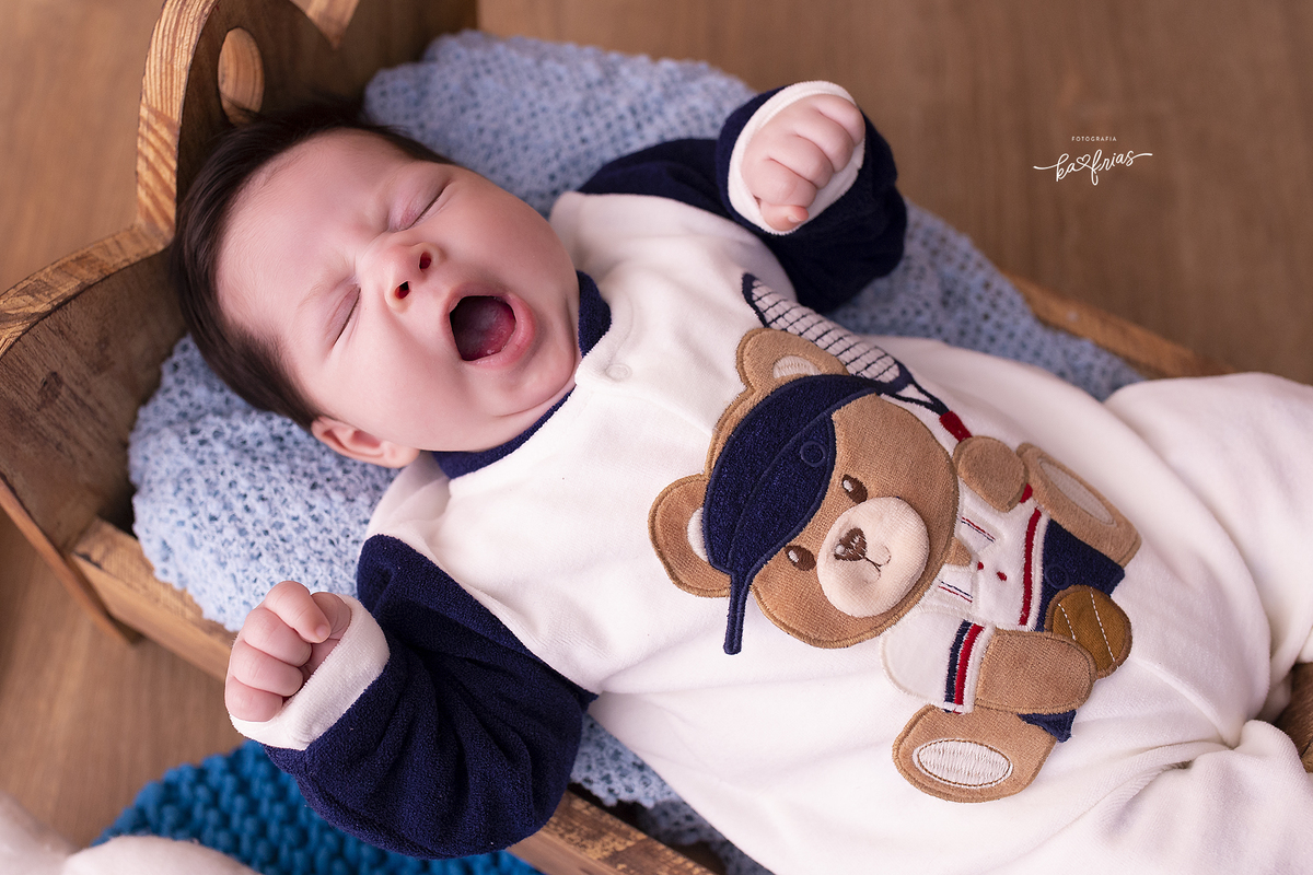 o bebe boceja durante as fotos em caxias do sul-rs