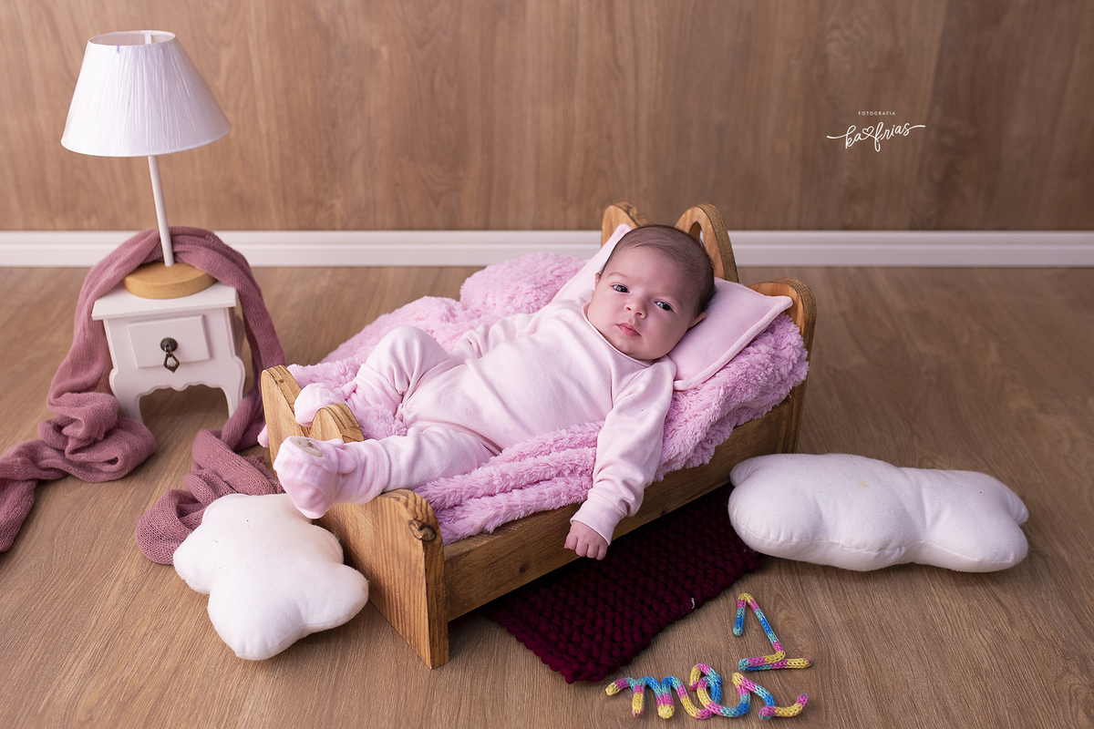no acompanhamento mensal a menina esta fazendo um mês