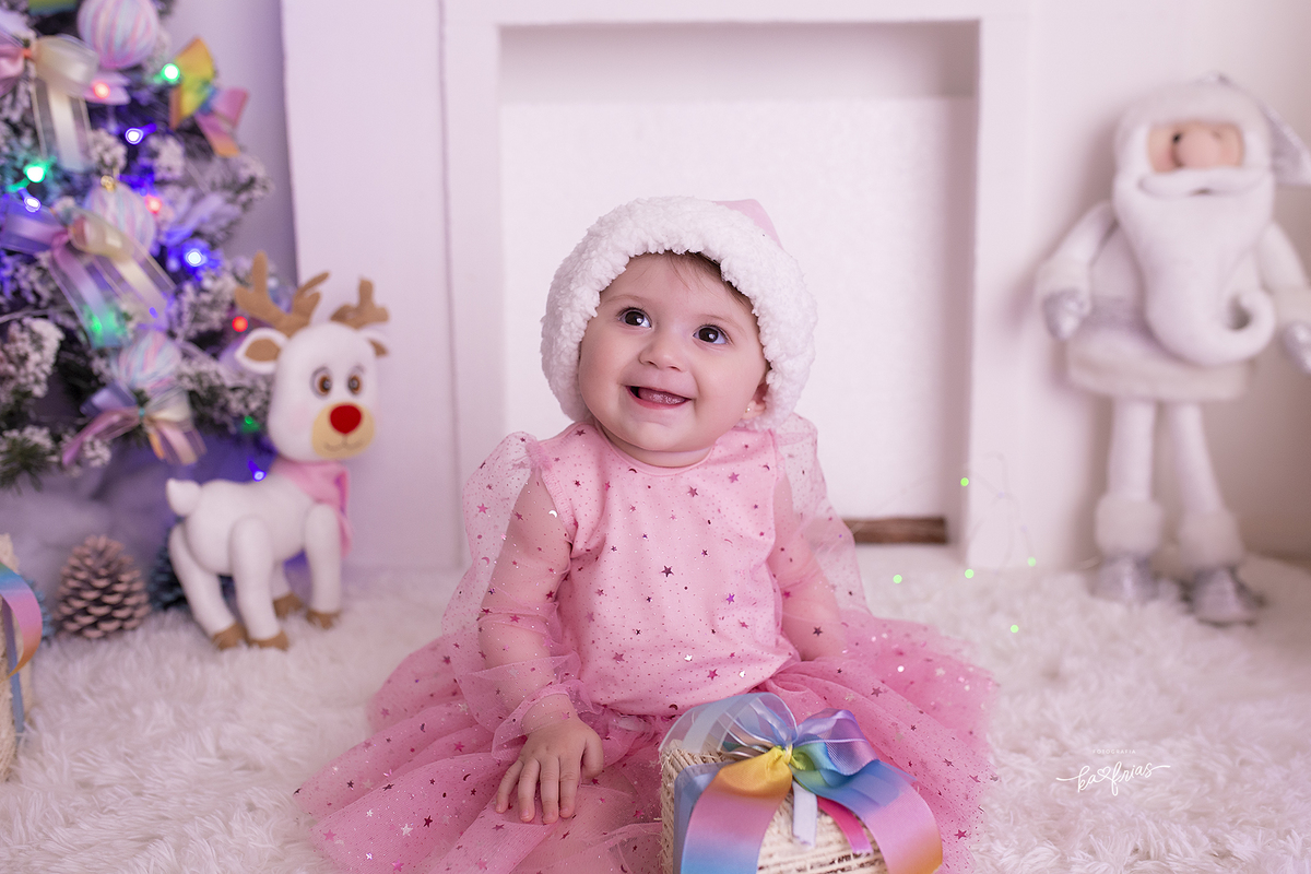 a menina sorri para a fotografa de caxias do sul, ka frias